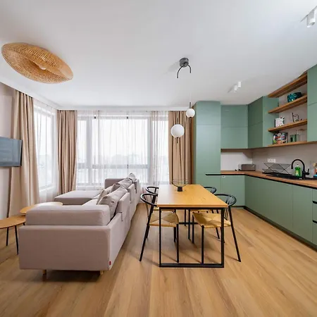 Spacious 2br - Modern Design *