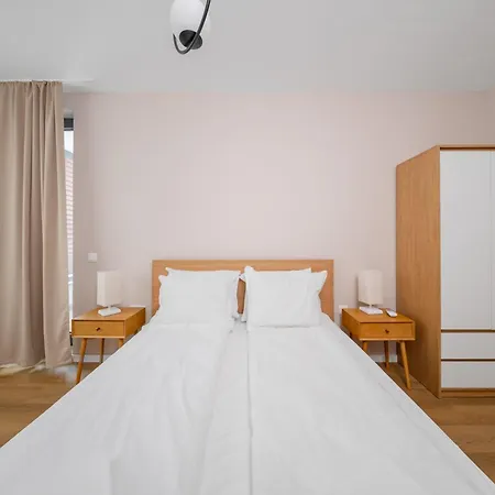 Spacious 2br - Modern Design Appartement *