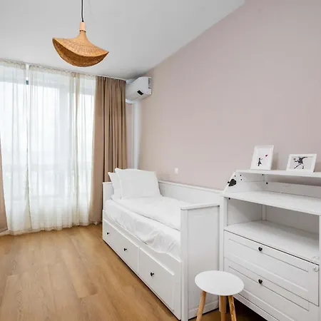 Spacious 2br - Modern Design Sofia
