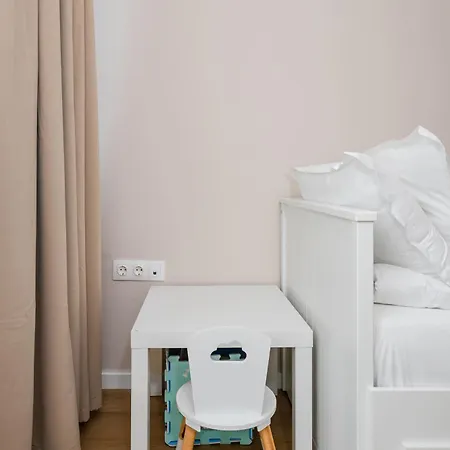 Spacious 2br - Modern Design