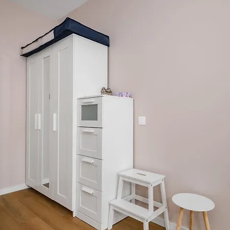 Spacious 2br - Modern Design *