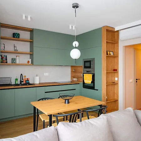 Spacious 2br - Modern Design Appartement