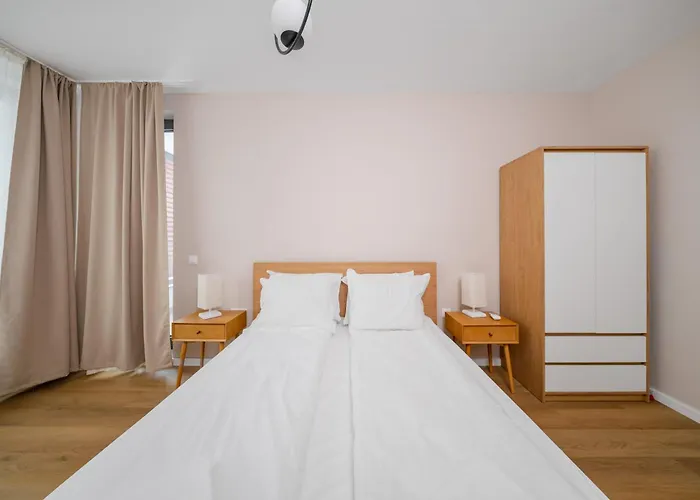 Spacious 2br - Modern Design 아파트 *