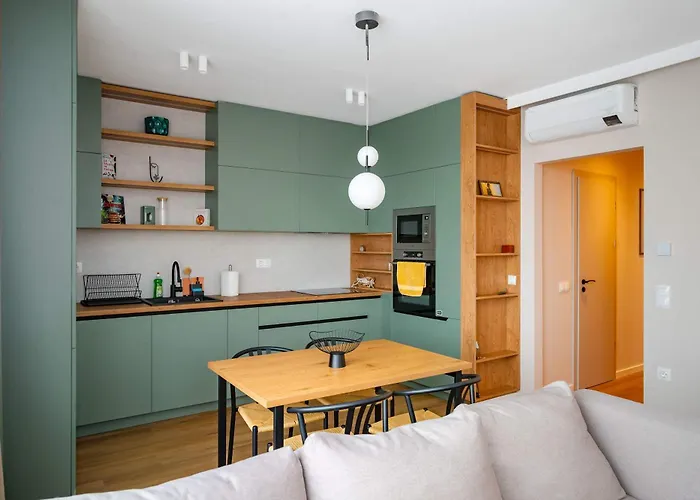 Spacious 2br - Modern Design 아파트